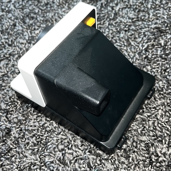 Polaroid camera - Picture 2 of 3